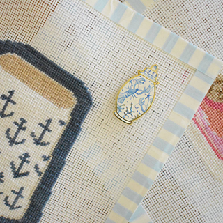 Ginger Jar Needle Minder