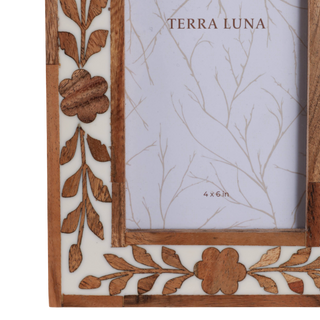 White/Brown Wooden Petals Photo Frame