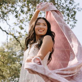 Willa Floral Lightweight Blanket