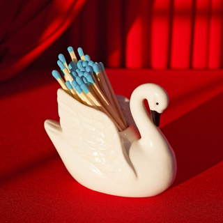Swan Match Striker